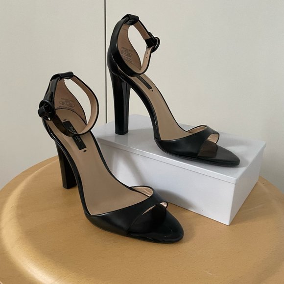 ⭐️ 2 for $50 ! ⭐️ Zara Basic - ankle straps heels - Picture 1 of 9